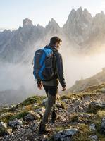 Ransel Olahraga Kasual Tahan Air 25 Liter dengan USB dan Desain Bernapas untuk Berkemah Mendaki Gunung Bepergian