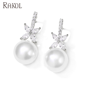 เครื่องประดับต่างหูเพทายไข่มุกรูปโบว์ชุบเงิน rakol EP5123 S - Product Image 5