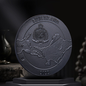Réplica de Moneda de Plata Antigua del Guerrero de Azovstal de Niue, Alta Calidad con Caja - Product Image 6