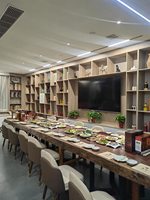 Chaises en cuir de luxe pour la maison, chaises de négociation pour restaurant et café, chaises de salle à manger en bois massif de style minimaliste italien