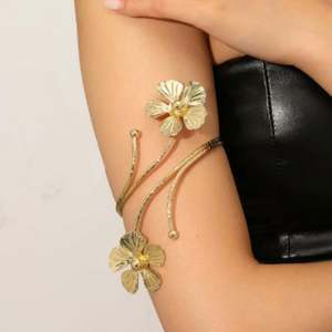 Zoryn Women's 18K Gold Plated <b>Adjustable</b> Upper Arm <b>Bracelet</b> with Flower Pattern Hammered Textured Simple Minimalist Design - Product Image 6