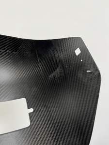 Casco de Soldadura de Fibra de Carbono de Alta Visibilidad y Máscara de Soldadura con Lente Brillante - Certificación ANSI Z87.1+ Equipo de Protección Personal para Soldadura en Interiores con Poca Luz - Product Image 4