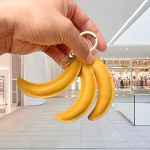 Llavero de Piel Sintética con Diseño Personalizado de Fruta Simulada, Ecológico y Duradero, con Impresión Digital - Product Image 4