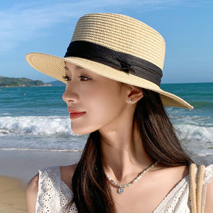 Chapeau haut de forme en fourrure style bohème chic avec large bord, fleur et nœud papillon pour l'été, la plage, le jardin, les pique-niques et les activités de plein air - Product Image 2