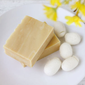 Savon artisanal en soie nid d'abeille de Marseille NATTH, pour le soin de la peau, bain quotidien à la maison, nettoyage doux et sûr pour maman et bébé - Product Image 3