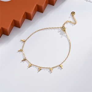 Colliers pendentifs raffinés en acier inoxydable avec breloques croix, cœur, étoile, feuille – Ensemble de bijoux unisexe pour usage quotidien - Product Image 2