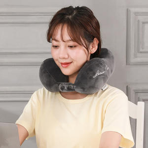 Almohada de viaje portátil de terciopelo con forma de U para el tiempo libre, con opción de logotipo bordado, para siesta en la oficina y uso al aire libre. - Product Image 1