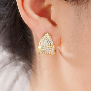 Pendientes triangulares para mujer, diseño geométrico, accesorios para las orejas de uso diario - Product Image 3