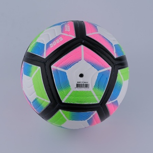 Ballon de football professionnel taille 5 en cuir thermocollé, cousu à la machine, construction en caoutchouc. Utilisation en intérieur/extérieur pour l'entraînement en match - Product Image 3