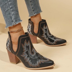 Nouvelles bottes courtes pour femmes, style rétro western <span class=keywords><strong>cowboy</strong></span>, grande taille, imperméables, mode européenne et américaine 2025 - Product Image 6
