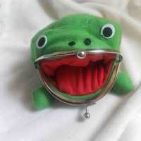 Dompet Katak Anime Keren Dompet Koin Beludru Hijau Bentuk Katak untuk Penggemar Hadiah Cosplay