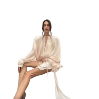 Ensemble robe courte tendance 2025 à manches bouffantes et ourlet à volants avec design froncé pour femme – Tenue décontractée d'été