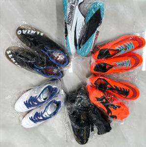 Vente en gros de chaussures de sport confortables de marque pour hommes, <span class=keywords><strong>bottes</strong></span> de football <span class=keywords><strong>souples</strong></span> pour toutes les saisons-été hiver automne printemps - Product Image 4