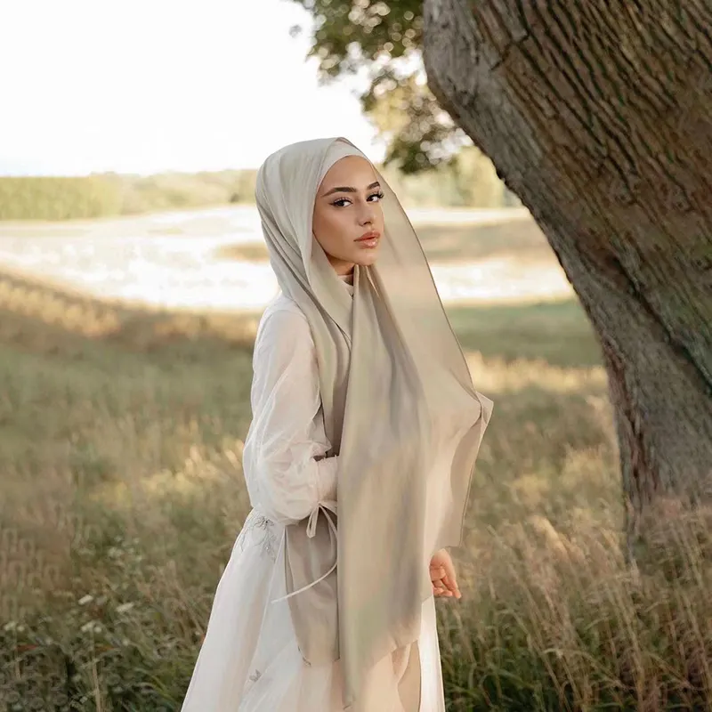 Pashmina ensemble islamique abaya et soie de medine fête chatoyante hijab capital vendeurs médine soie organisateur