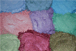 Polvere Laser <span class=keywords><strong>oro</strong></span> colore argento <span class=keywords><strong>Glitter</strong></span> per vetro arte e vetro policristallino cina fornitura di fabbrica - Product Image 3