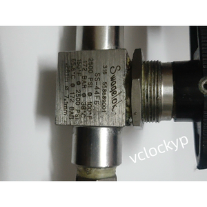 วาล์วบอลสแตนเลส Swagelok รุ่น 40, ข้อต่อ NPT ตัวเมีย, SS-44F6 มือสอง - Product Image 3