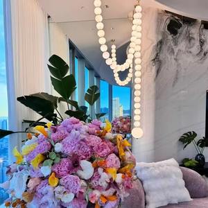 Lustre suspendu moderne en fer et acrylique en forme de brochet avec LED, hauteur réglable et faisceau à 360° pour hôtels - Product Image 6