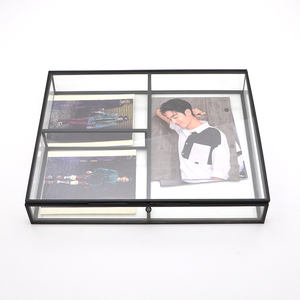 Boîte de rangement vintage en verre à 3 compartiments pour lettres, souvenirs, montres et cartes postales, en métal noir - Product Image 6