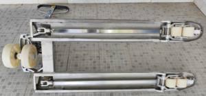 Soluciones Logísticas de Materiales, Transpaleta Motorizada de 2.5T, Acero Inoxidable Galvanizado en Caliente, Fabricada en Vietnam, 12 Meses de Garantía - Product Image 4