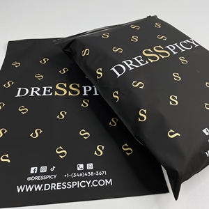 Bolsas de plástico con cierre hermético personalizadas con el logotipo de una marca de lujo para ropa de moda, para hombres y mujeres, en color negro. - Product Image 3