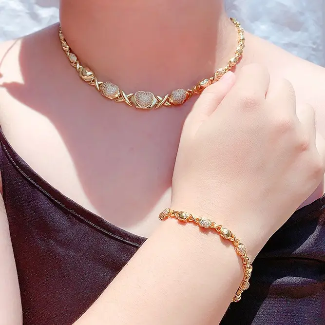 Bijoux chinois vente en gros d'ensembles de bijoux de mariage ensemble de colliers et bracelets avec chaîne cubaine cœur pour femmes