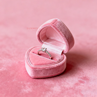 Boîtes d'emballage en carton ondulé vintage rouges vides avec logo personnalisé en relief pour bijoux, montres, bagues en forme de cœur pour demande en mariage