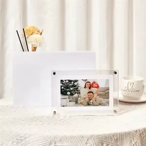 Acrylic Digital Photo Frame 1500 MAh Battery 8 GB Memory 7 Inch Display Screen