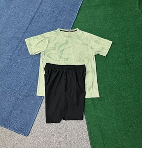 Ensemble de T-shirts de Sport pour Hommes, Vente <span class=keywords><strong>en</strong></span> Gros <span class=keywords><strong>Direct</strong></span> Usine, <span class=keywords><strong>en</strong></span> Soie Glacée, Séchage Rapide, Lisse, Élastique, Anti-Bactérien, Respirant, Lot de 2 Pièces pour l'Entraînement - Product Image 4