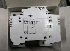 สวิตช์ตัดวงจรฟิวส์ A-BB E91/32 ของแท้ 100% 1P 32A 10x38 มม. ติดตั้งบนราง DIN 690V AC สำหรับควบคุมระบบอัตโนมัติ - Product Image 4