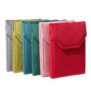 กระเป๋าใส่เครื่องประดับแบบพกพาอเนกประสงค์  วัสดุผ้ากำมะหยี่ลูกไม้คุณภาพสูง  ตกแต่งด้วยกระดุมแป๊กและมุก  สำหรับเก็บต่างหูและสร้อยคอ  พร้อมกล่องโชว์ - Product Image 5