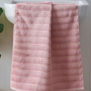 Serviette de Bain de Haute Qualité en Gros pour la Maison et l'Hôtel, Serviette de Sport et de Gym Personnalisée en Coton Éponge 100% de Haute Qualité - Product Image 4