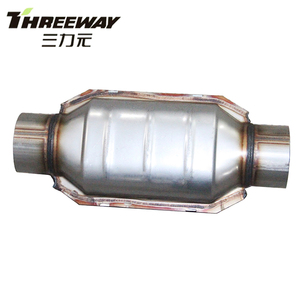 ตัวเร่งปฏิกิริยาแบบสามทาง ขนาด 2 นิ้ว 2.5 นิ้ว 3 นิ้ว มาตรฐาน EPA OBD2 EURO 4 แบบรังผึ้งเซรามิก รูปทรงวงรี ใช้ได้กับรถยนต์ทั่วไป พร้อมฝาครอบกันความร้อน - Product Image 4