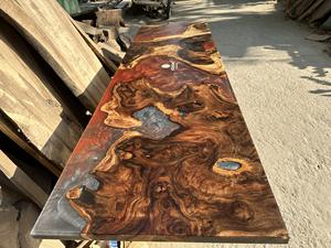 Muebles Artísticos y Funcionales, Tablero de Mesa de Madera Duradero con Superficie Impermeable de Resina Epoxi, Ideal para Fábrica en Vietnam - Product Image 4