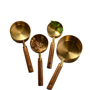 ชุดถ้วยตวงทองคำ 8 ชิ้น และชุดช้อนตวงพร้อมด้ามจับไม้หอม สำหรับทำอาหารและอบขนม - Product Image 2