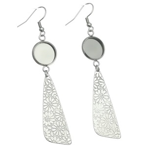 ต่างหูสแตนเลสทรงหยดน้ำพร้อมจี้ลายดอกไม้สำหรับสวมใส่ทุกวัน - Product Image 1