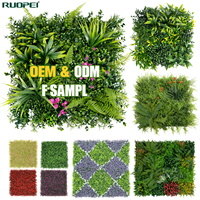 Panneaux de haie verticale artificielle 50x50cm avec feuillage de fougère tropicale et fleurs pour décoration murale intérieure et extérieure