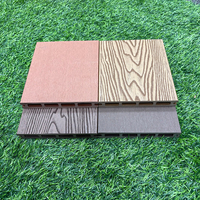 Plancher en composite solide 3D gaufré, écologique, imperméable, pour usage extérieur commercial, terrasse en WPC personnalisée