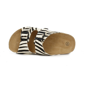 2022 pantofole da esterno basse piatte Zebra Pattern <span class=keywords><strong>con</strong></span> cinturini regolabili fibbia <span class=keywords><strong>suola</strong></span> <span class=keywords><strong>in</strong></span> <span class=keywords><strong>sughero</strong></span> pantofole da interno per la casa Unisex per uomo e donna - Product Image 5