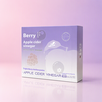 Gemengde bessen appelazijn drank, natuurlijk fruitgefermenteerde drank met fruitige smaak voor dagelijks welzijn.
