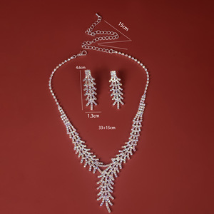 2024 New Wedding Jewelry <span class=keywords><strong>Set</strong></span> đối với phụ nữ <span class=keywords><strong>saudi</strong></span> arabia 2 cái/bộ pha lê Bridal Trang sức bộ sưu tập vòng đeo tay vòng cổ <span class=keywords><strong>Set</strong></span> - Product Image 6