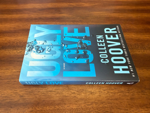 Ugly Love, Edición en Rústica |   Una Novela Romántica Contemporánea que Deslumbra el Corazón, Impresión Digital, 5.5x8.25 Pulgadas (Suministro al por Mayor) - Product Image 3