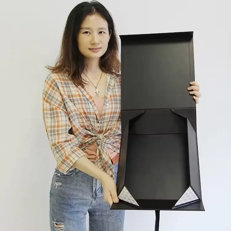 Custom Flap coperchio imballaggio pieghevole in cartone su misura scatole pieghevoli chiusura magnetica scatola regalo magnetica scatola nera con adesivo