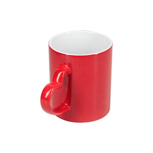 Tazza in ceramica da 11oz con rivestimento spray automatico per sublimazione, cambia colore, tazza magica a trasferimento termico a forma di cuore. - Product Image 2