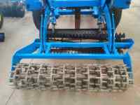 Machine de préparation du sol combinée pliable robuste avec herse à disques et cultivateurs à axe, largeur 4,5m, 5,2m, 5,6m