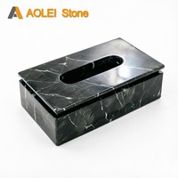 Boîte rectangulaire de luxe en marbre noir Nero Marquina avec couvercle à surface rainurée, distributeur moderne de mouchoirs en papier pour usage hospitalier
