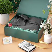 Boîtes cadeaux en papier avec couvercles à fermeture magnétique pour t-shirts, gants, écharpes, livres, vêtements pour bébés, peignoirs, emballage cadeau pour vêtements