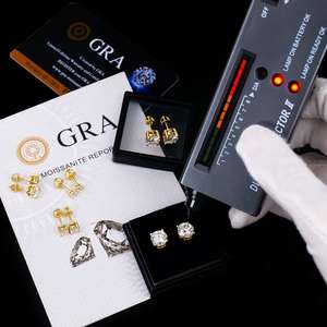 Boucles d'oreilles clous en moissanite blanche ronde taille brillant, plaquées or 5 mm, certificat GRA, bijoux fins, cadeaux pour femmes - Product Image 6