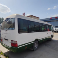 Minibús Toyota Coaster Usado de 30 Plazas, 4x4, 32 Asientos para Eventos, Tipo de Combustible Diésel