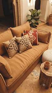 Housse de coussin artisanale style sud-ouest, motif géométrique losanges tribaux, rouge rouille, beige, gris, mélange de coton, décoration bohème pour la maison - Product Image 5
