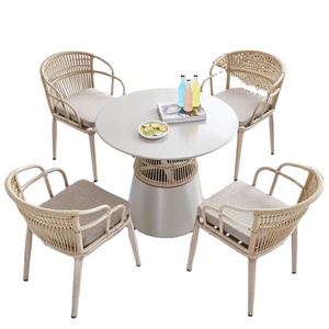 Ensemble multifonctionnel haut de gamme de style européen pour extérieur : table basse de jardin, chaise en rotin pour patio et balcon - Product Image 4